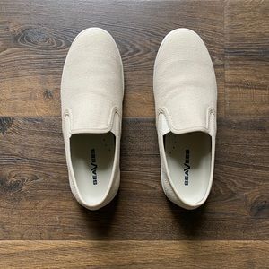 Seavees Baja slip-on standard. Women’s Size 8